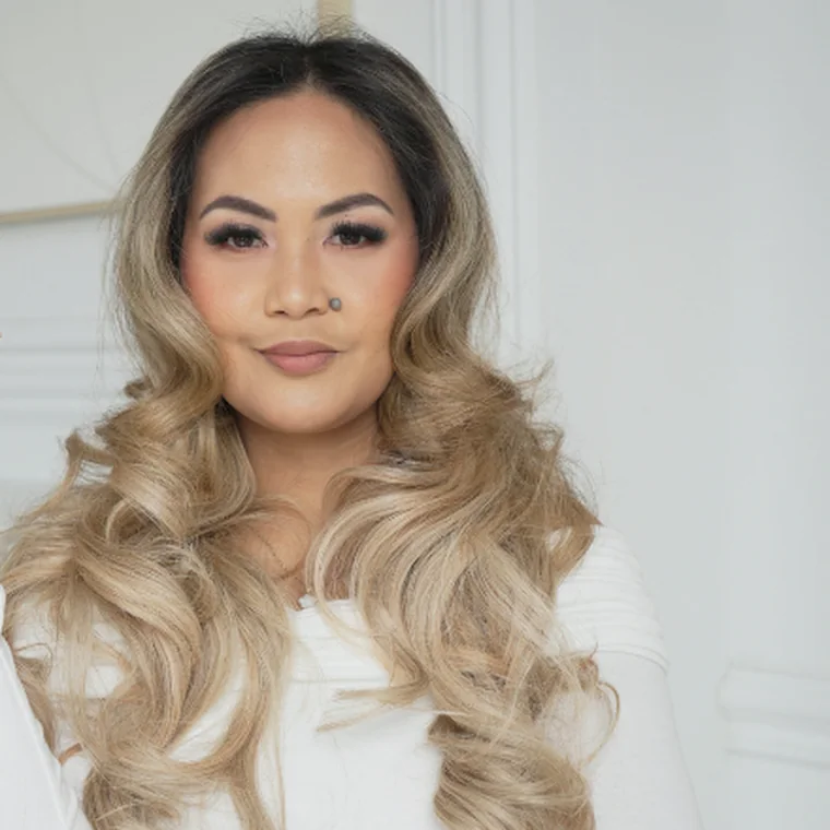 An aesthetics educator in her clinic